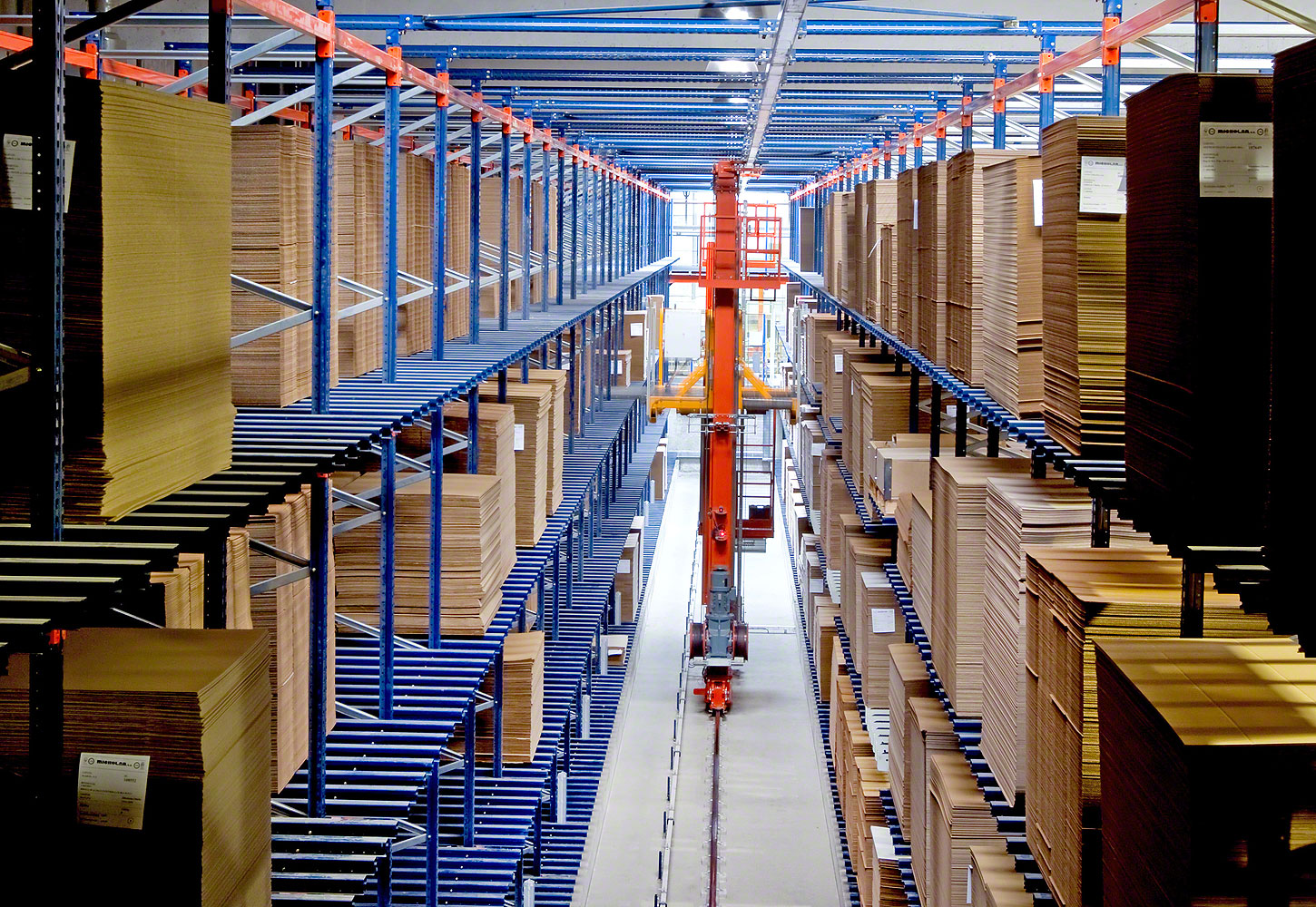 Automated storage and retrieval system