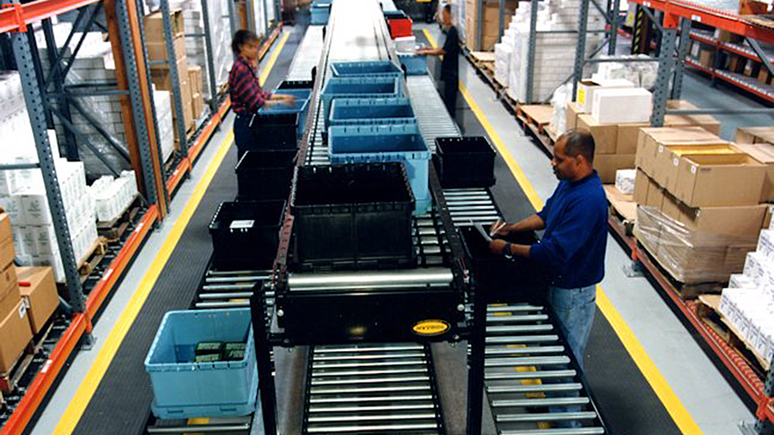 Starlight International - Picking Conveyor